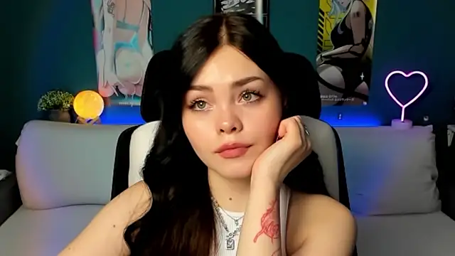 AkiraKatsu online show from January 17, 10:11 am