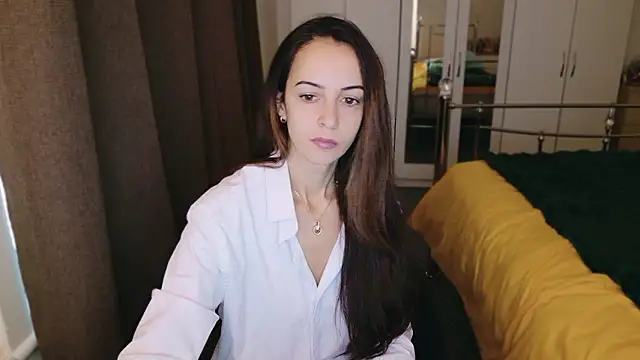karlaolivia online show from December 3, 11:01 am