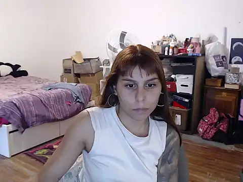 Snapshot of bunnylolaa4 chatting on February 11, 6:44 pm bunnylolaa4 online show from February 11, 6:44 pm
