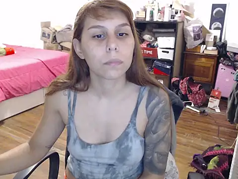 Snapshot of bunnylolaa4 chatting on March 18, 2:04 am bunnylolaa4 online show from March 18, 2:04 am