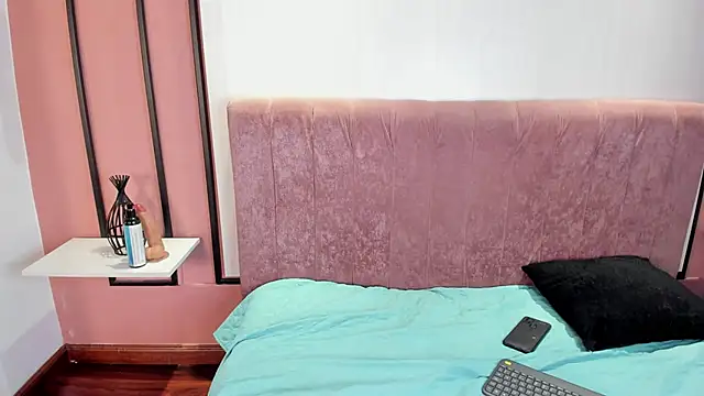 Snapshot of rose_nova chatting on February 22, 3:25 pm rose nova online show from February 22, 3:25 pm