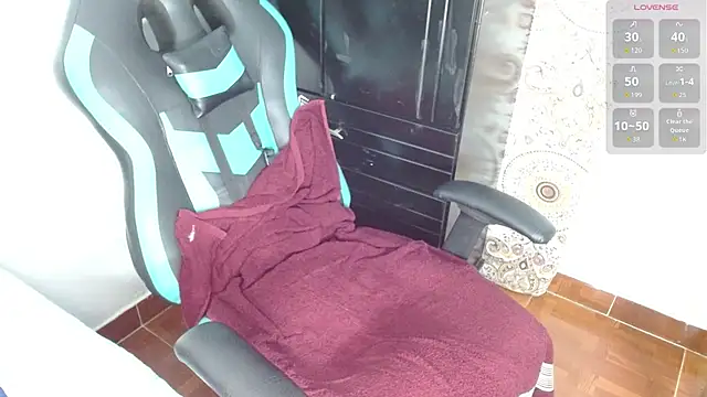 hots boygg online show from September 26, 4:00 pm