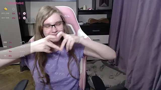 Snapshot of Tomato_Tease chatting on February 25, 9:13 pm Tomato Tease online show from February 25, 9:13 pm