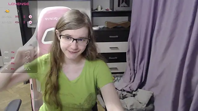 Snapshot of Tomato_Tease chatting on March 20, 10:40 pm Tomato Tease online show from March 20, 10:40 pm