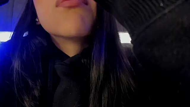 nicolle pierce online show from January 13, 12:24 pm