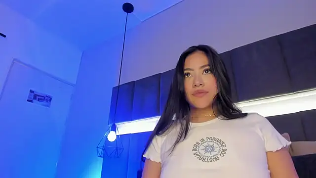 nicolle pierce online show from January 25, 6:24 pm