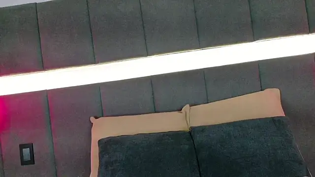 nicolle pierce online show from October 31, 2:07 pm