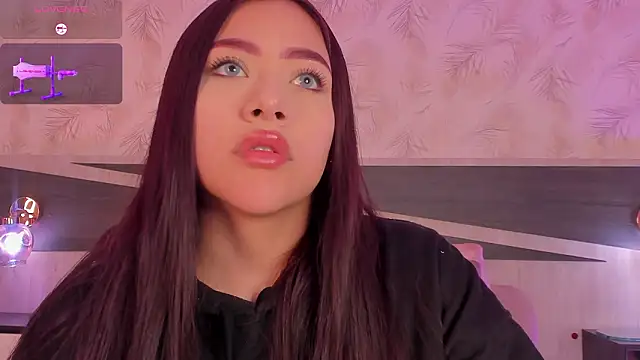 nicolle pierce online show from March 14, 12:43 pm