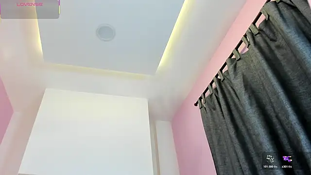 nicolle pierce online show from May 4, 1:18 pm