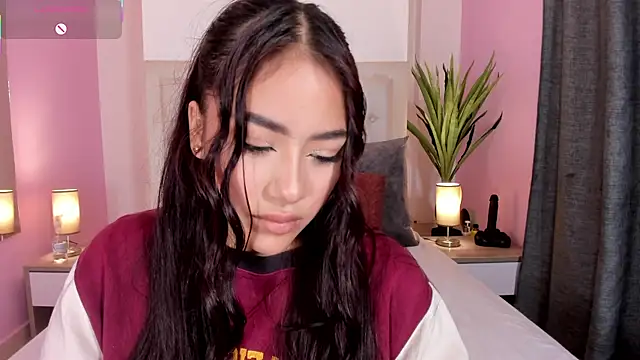 nicolle pierce online show from May 9, 2:44 pm