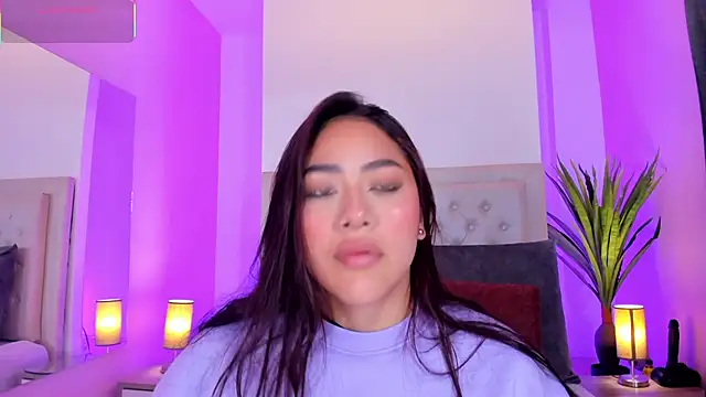 nicolle pierce online show from May 14, 11:28 am