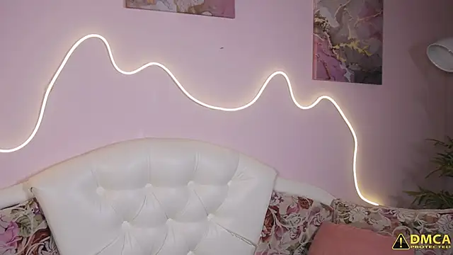 Snapshot of pulluq chatting on January 8, 1:52 pm pulluq online show from January 8, 1:52 pm