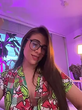 MariaIsabella8 online show from May 3, 10:49 pm