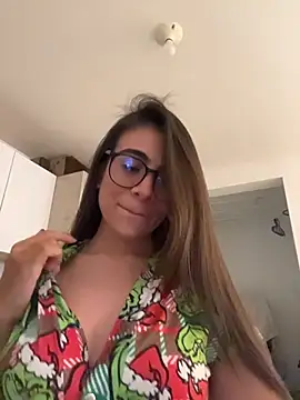 MariaIsabella8 online show from May 19, 9:43 pm
