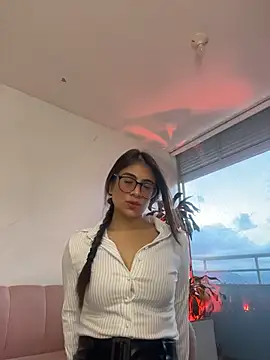 MariaIsabella8 online show from June 30, 9:49 pm