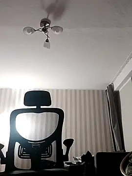 seniorVargas online show from November 1, 12:01 am