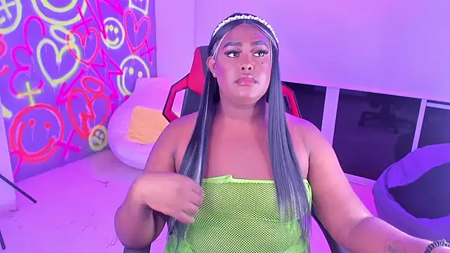 Snapshot of GEANNAROSE chatting on January 18, 9:34 am GEANNAROSE online show from January 18, 9:34 am