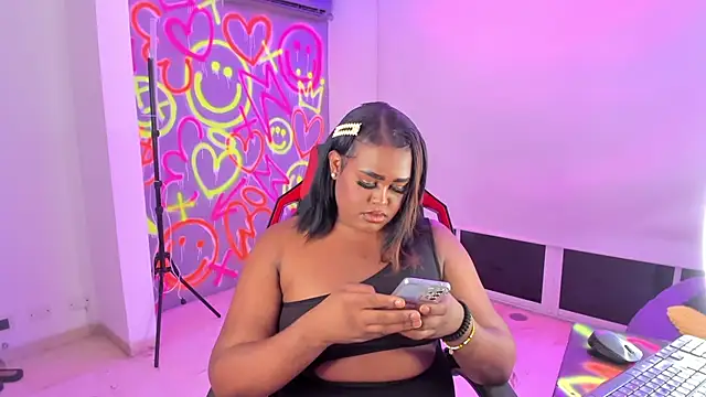 Snapshot of GEANNAROSE chatting on January 23, 4:52 am GEANNAROSE online show from January 23, 4:52 am