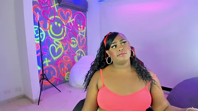 Snapshot of GEANNAROSE chatting on February 21, 5:24 am GEANNAROSE online show from February 21, 5:24 am