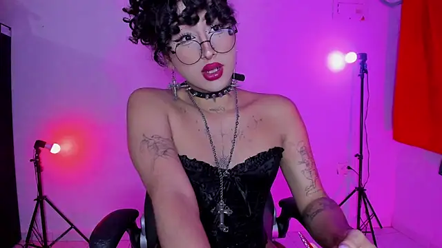 Heka Prudence online show from May 18, 4:07 am