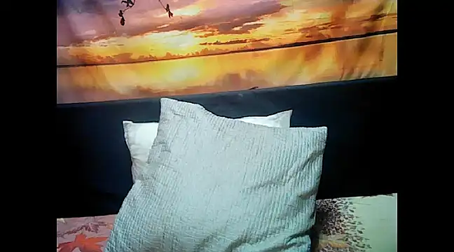 ebonyspicya online show from December 7, 5:59 am