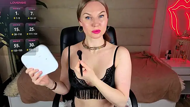 Angel Nikole online show from April 30, 1:23 am