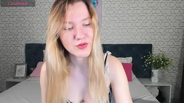 Mariel Brown online show from January 11, 8:22 am