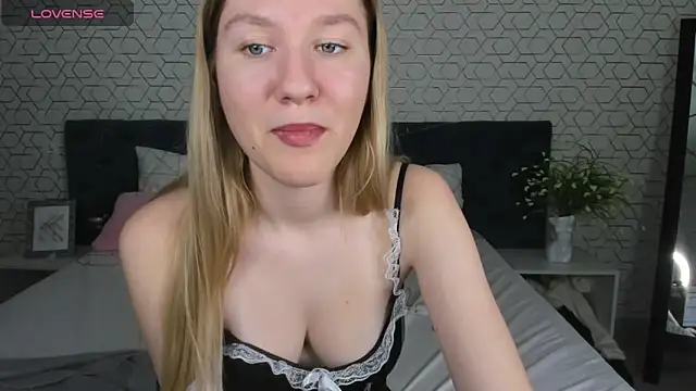 Mariel Brown online show from January 12, 11:17 am