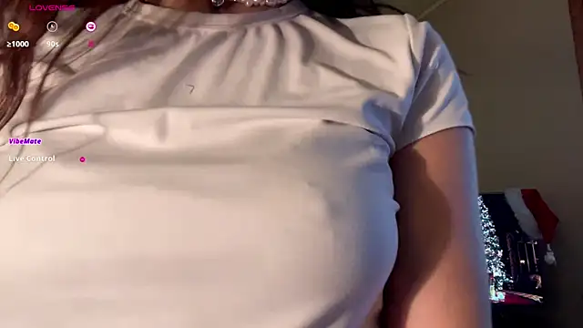 Snapshot of Lora_Squirt chatting on December 30, 9:27 am Lora Squirt online show from December 30, 9:27 am