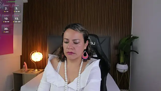 gipsela gomez online show from January 7, 5:42 pm