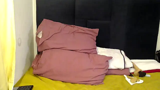 Snapshot of Busty-Londie chatting on September 30, 6:02 pm Busty-Londie online show from September 30, 6:02 pm