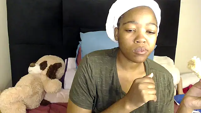 Busty-Londie online show from March 1, 5:15 pm