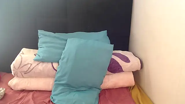 Busty-Londie online show from April 3, 7:39 am