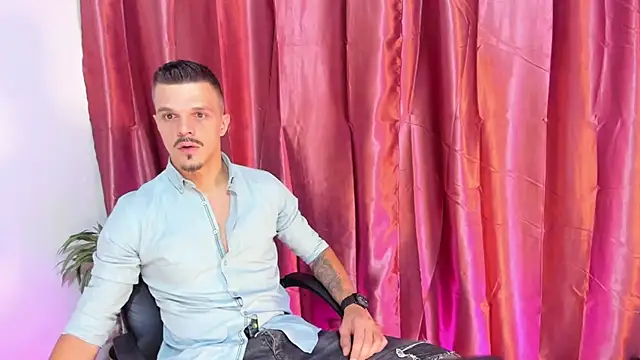 Snapshot of DonyBrown chatting on September 27, 4:06 am DonyBrown online show from September 27, 4:06 am