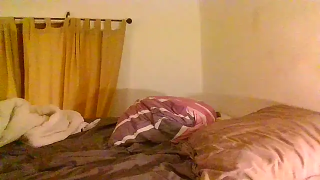 Snapshot of Vespa_Crabo chatting on December 3, 6:28 pm Vespa Crabo online show from December 3, 6:28 pm