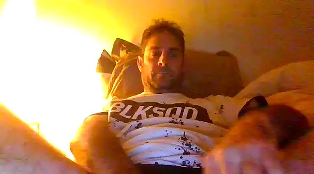 Snapshot of Vespa_Crabo chatting on December 5, 12:30 am Vespa Crabo online show from December 5, 12:30 am