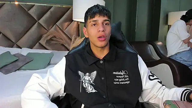 Tyler Rodriguez online show from March 13, 4:49 am
