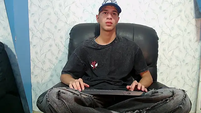 Tyler Rodriguez online show from February 5, 1:16 pm