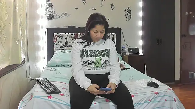 Rachell 111 online show from January 13, 4:45 pm