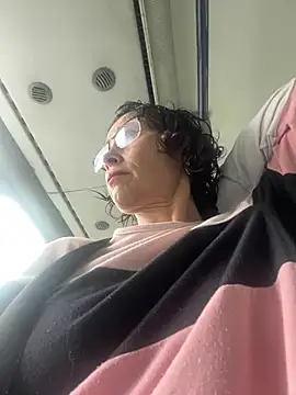 MireyaTorresGu online show from February 7, 1:59 pm