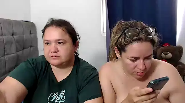Snapshot of dirtys_games_play chatting on January 6, 1:19 pm dirtys games play online show from January 6, 1:19 pm
