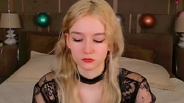 NaomiLoys online show from February 15, 10:52 pm