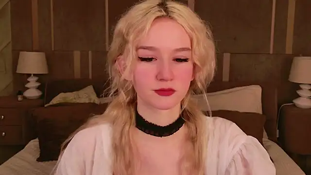 NaomiLoys online show from March 11, 12:00 am