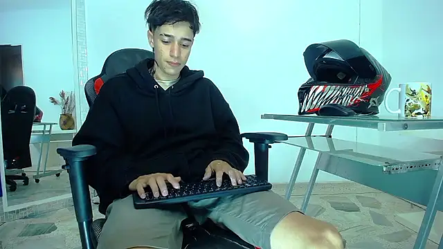 Zacktk7 online show from December 4, 11:13 pm