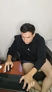 miketripi420 online show from April 3, 11:52 am