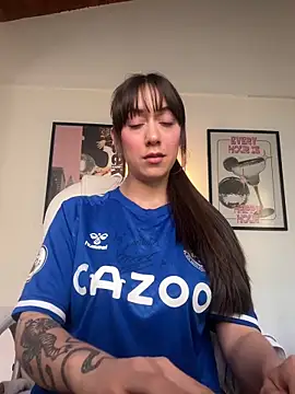 itsemiliasommer online show from January 10, 8:26 pm