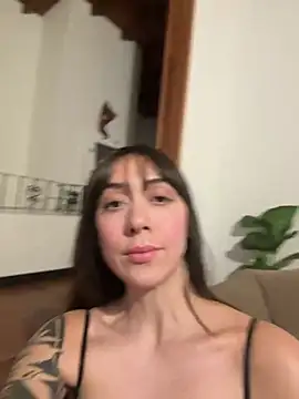itsemiliasommer online show from January 10, 11:29 pm