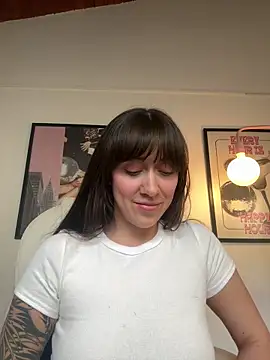itsemiliasommer online show from January 13, 8:37 pm