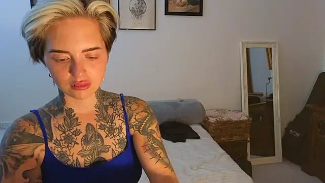 Alexandersonxo online show from July 1, 10:17 am