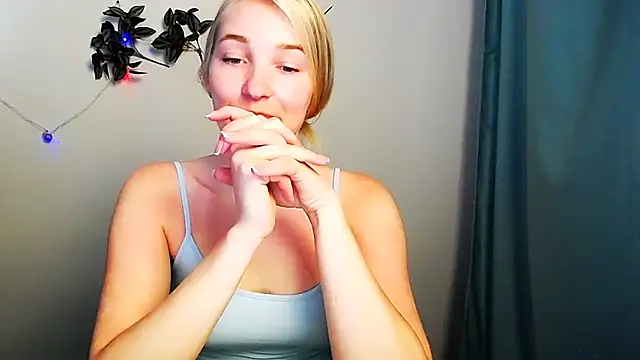 Queen ofLove online show from May 16, 10:36 am